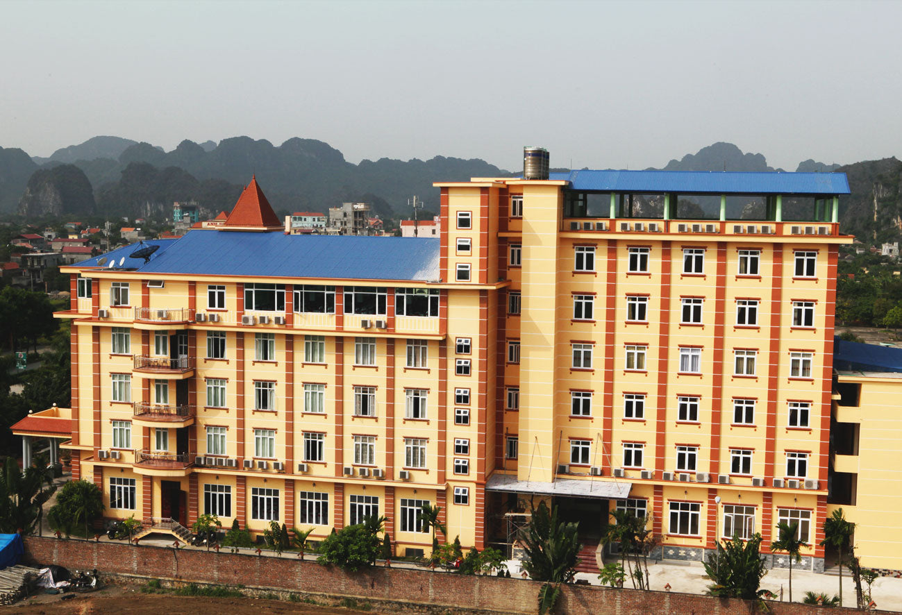 Yen Nhi Hotel
