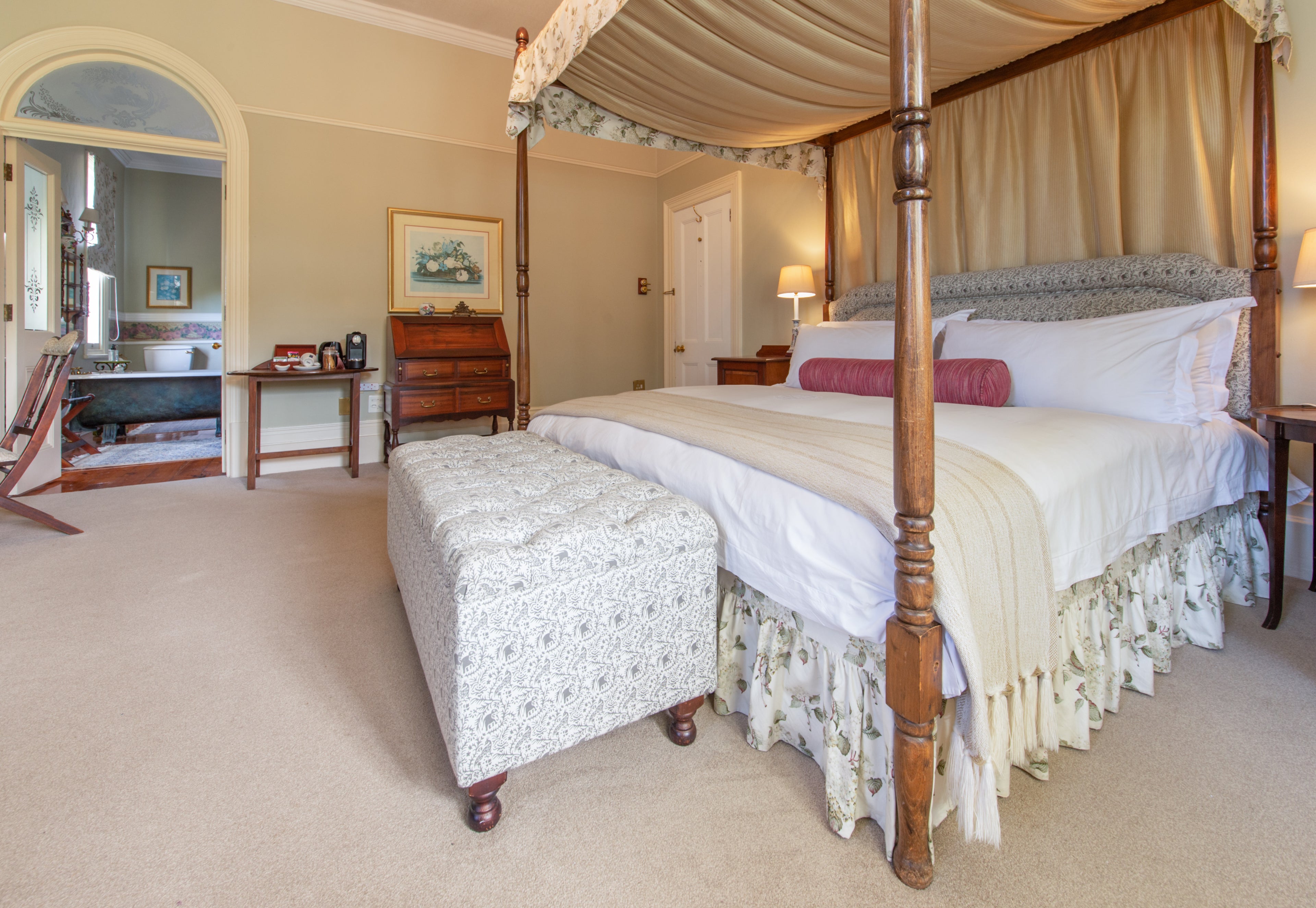 Flamingo Room