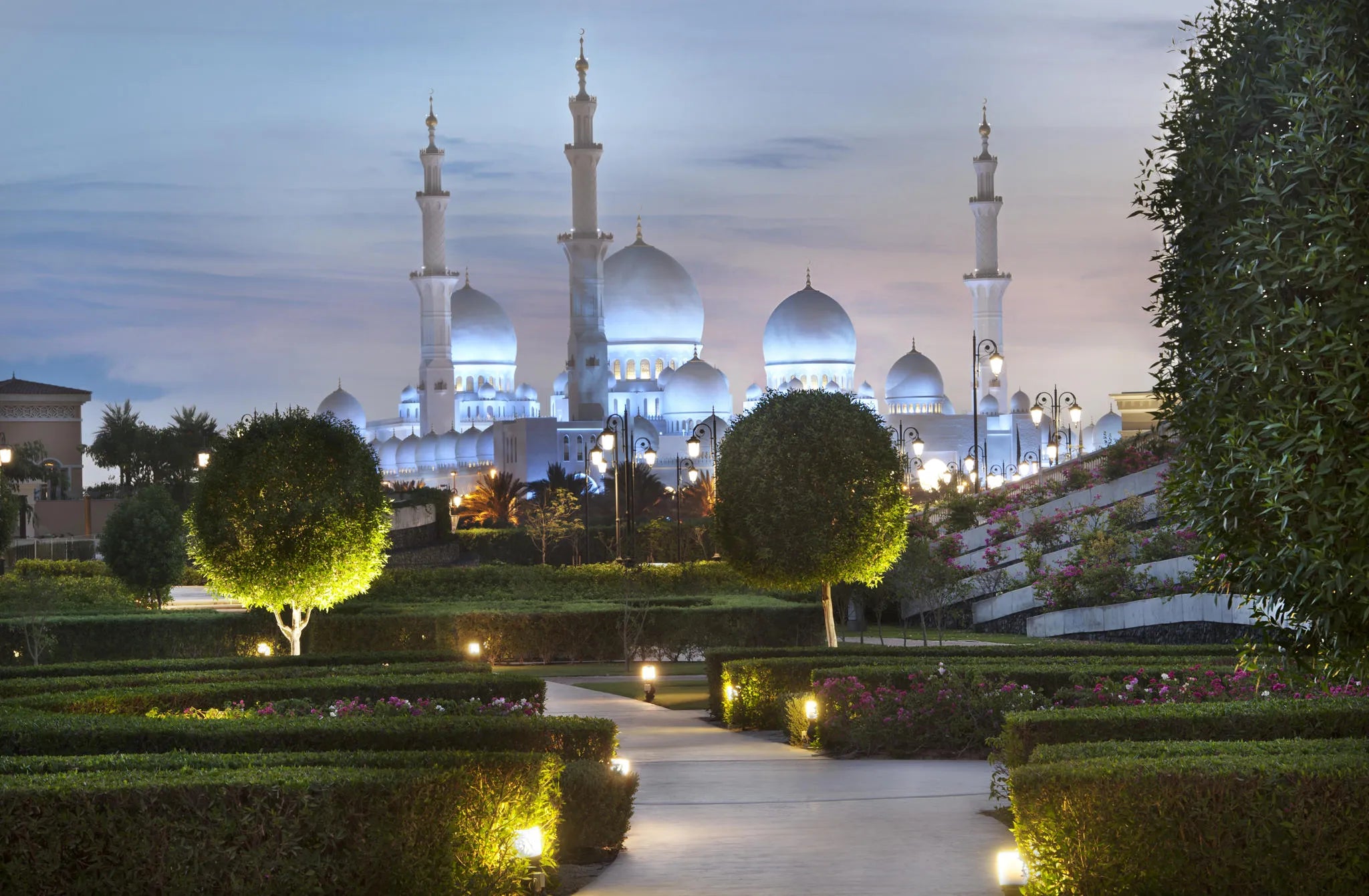 Sheik Zayed Grand Mosque at The Ritz-Carlton Abu Dhabi Grand Canal, Abu Dhabi, United Arab Emirates.