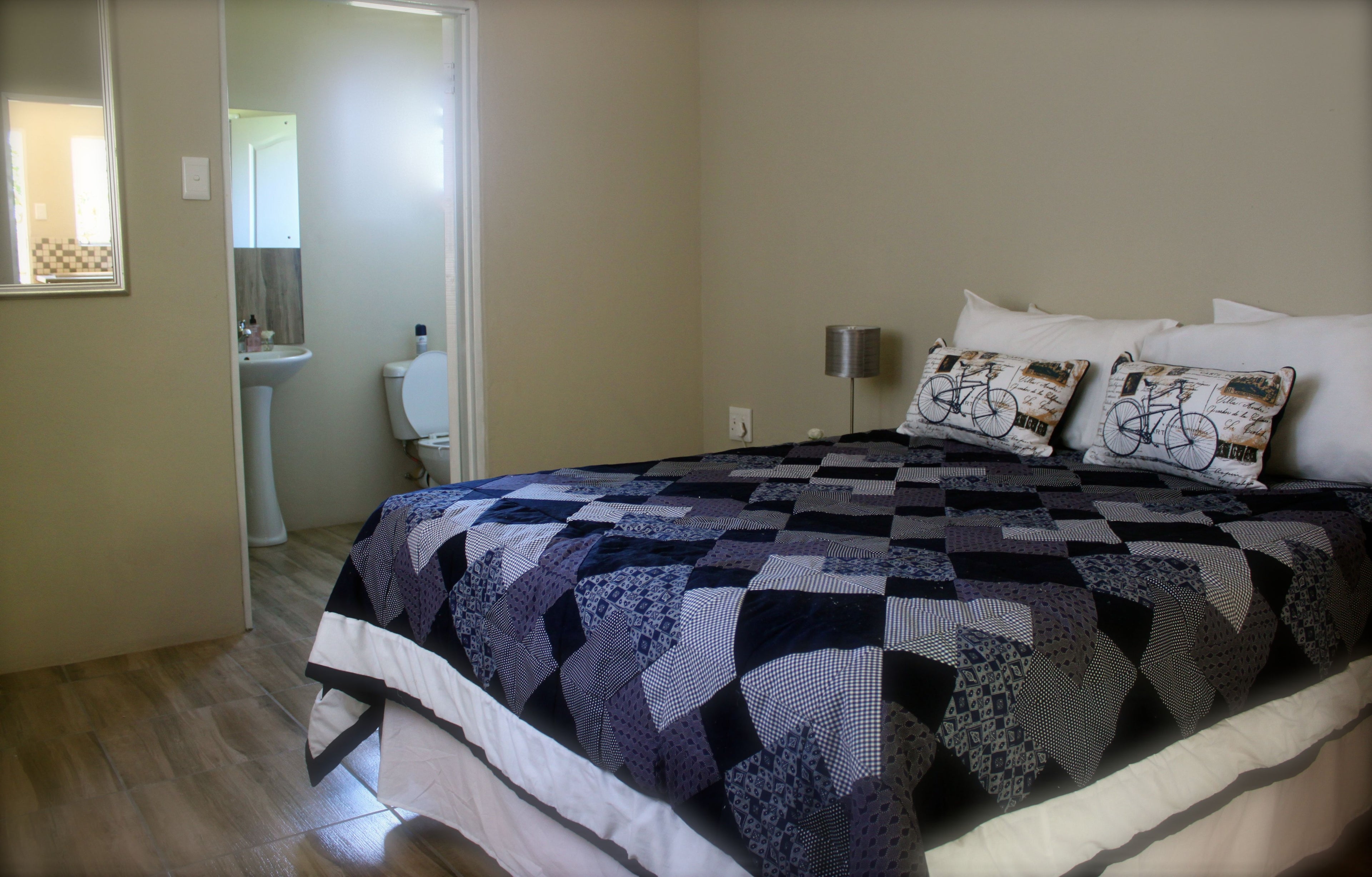 Self catering:  Double bed en-suite