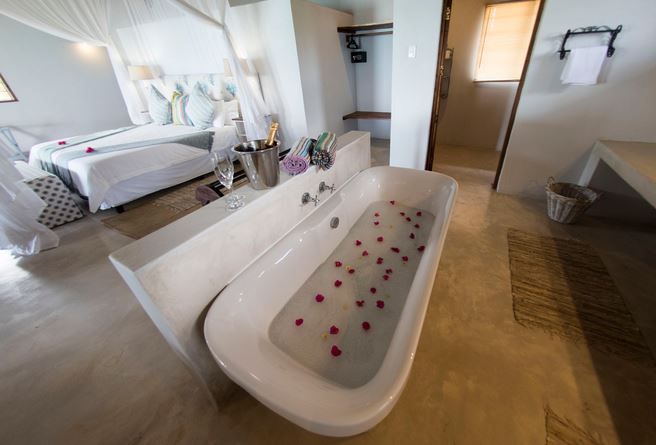 Honeymoon Suite