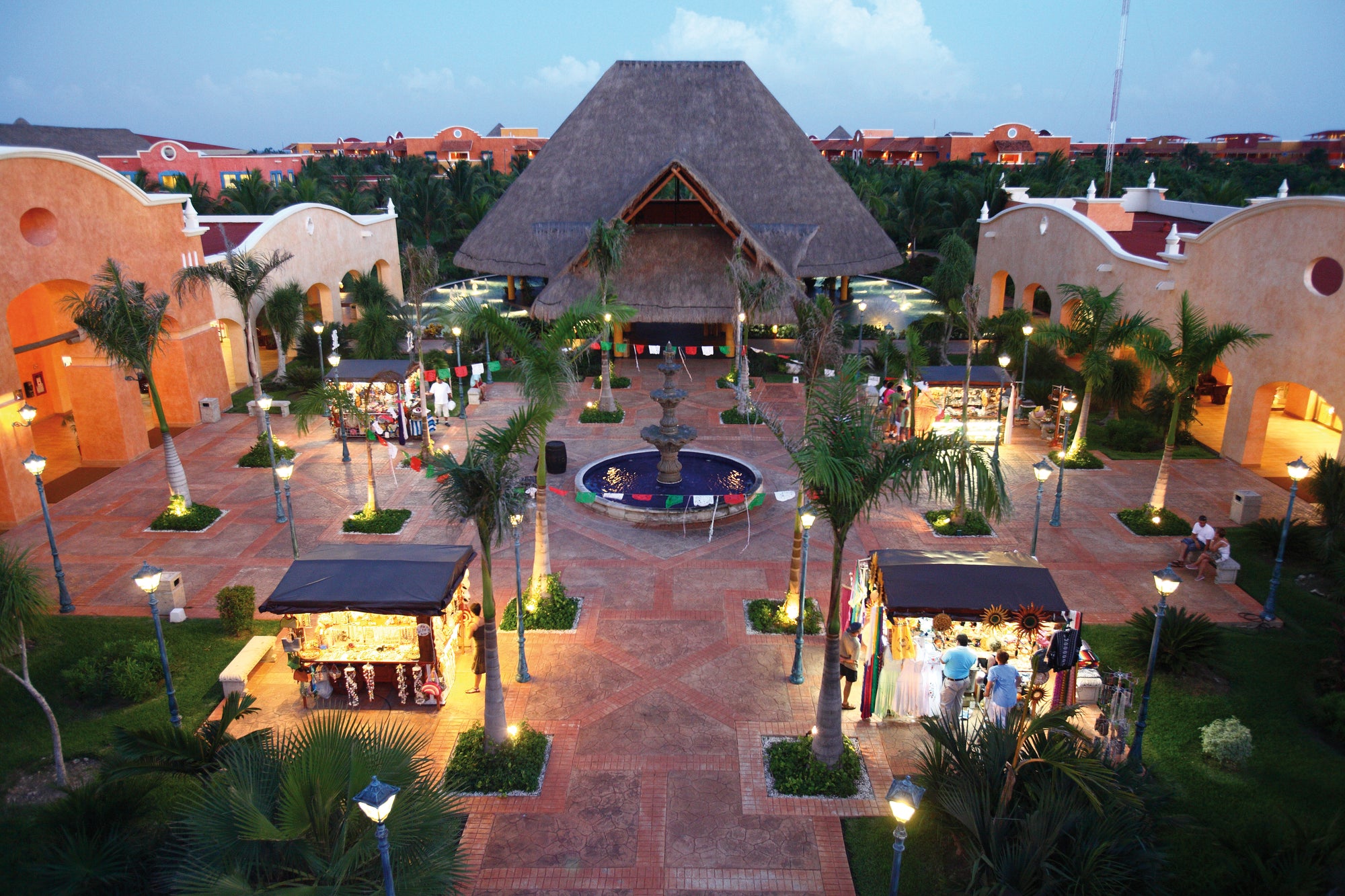 Barceló Maya Colonial