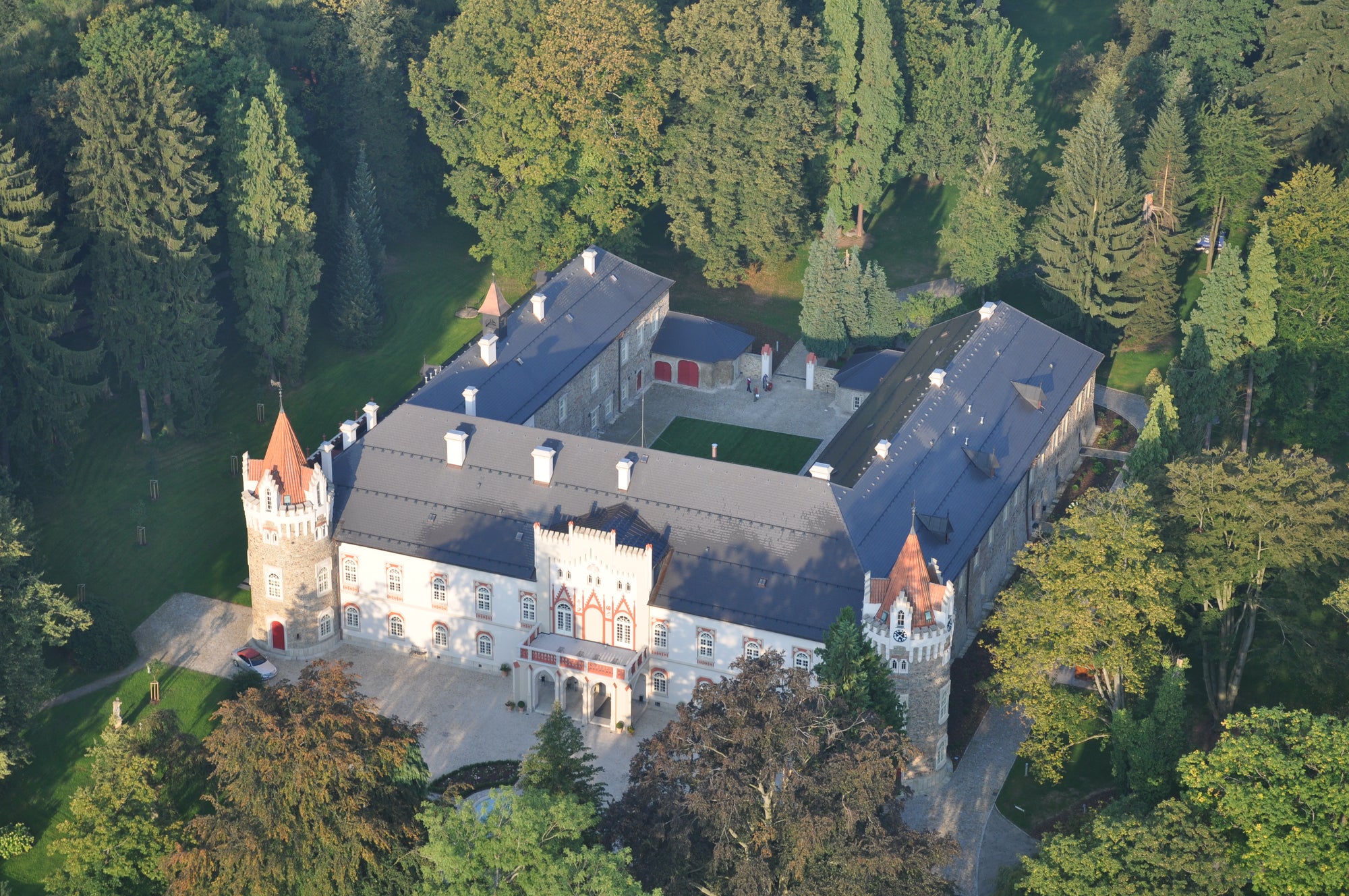 Chateau Heralec Boutique Hotel & Spa by L'OCCITANE