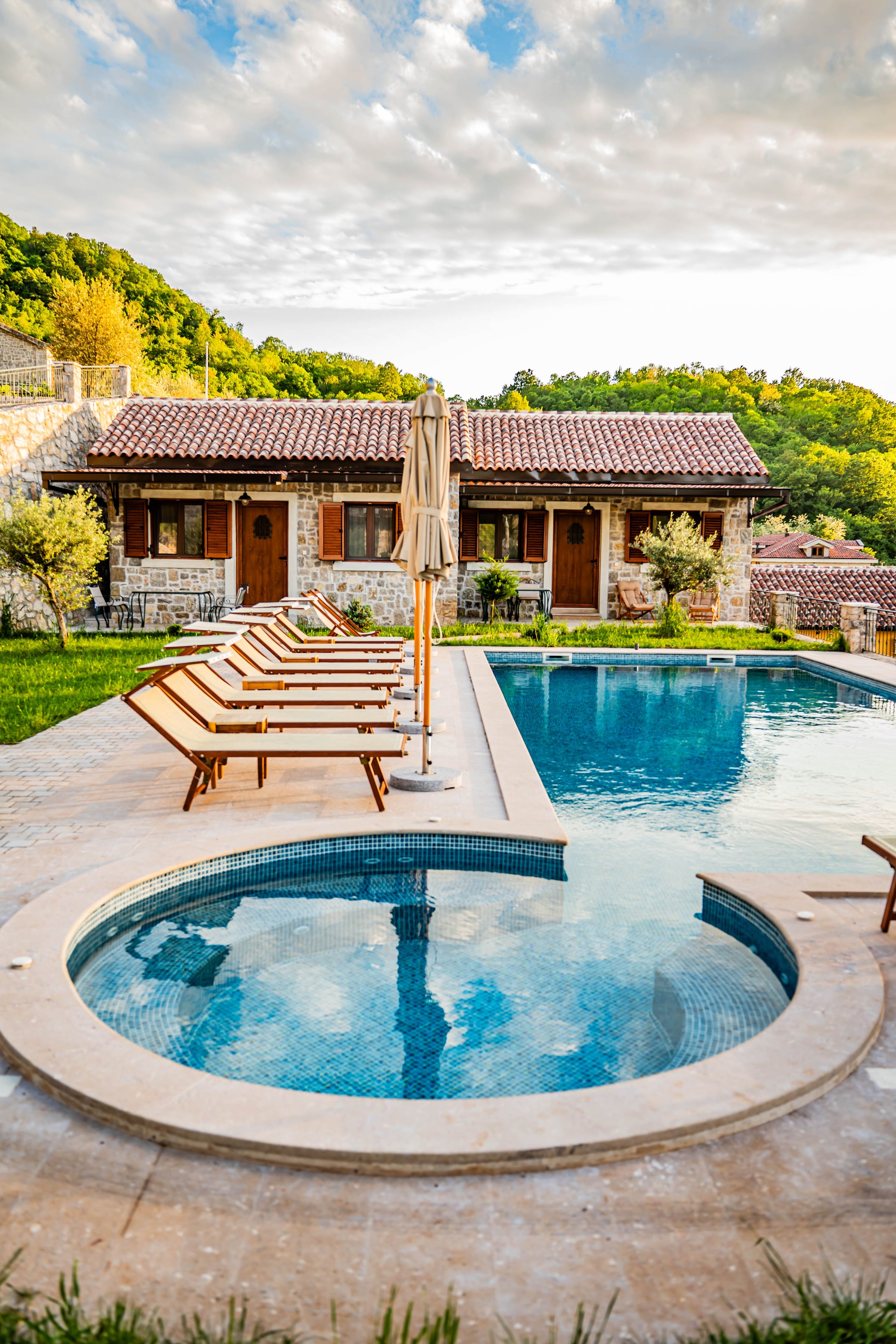 Eco Resort & Winery Cermeniza