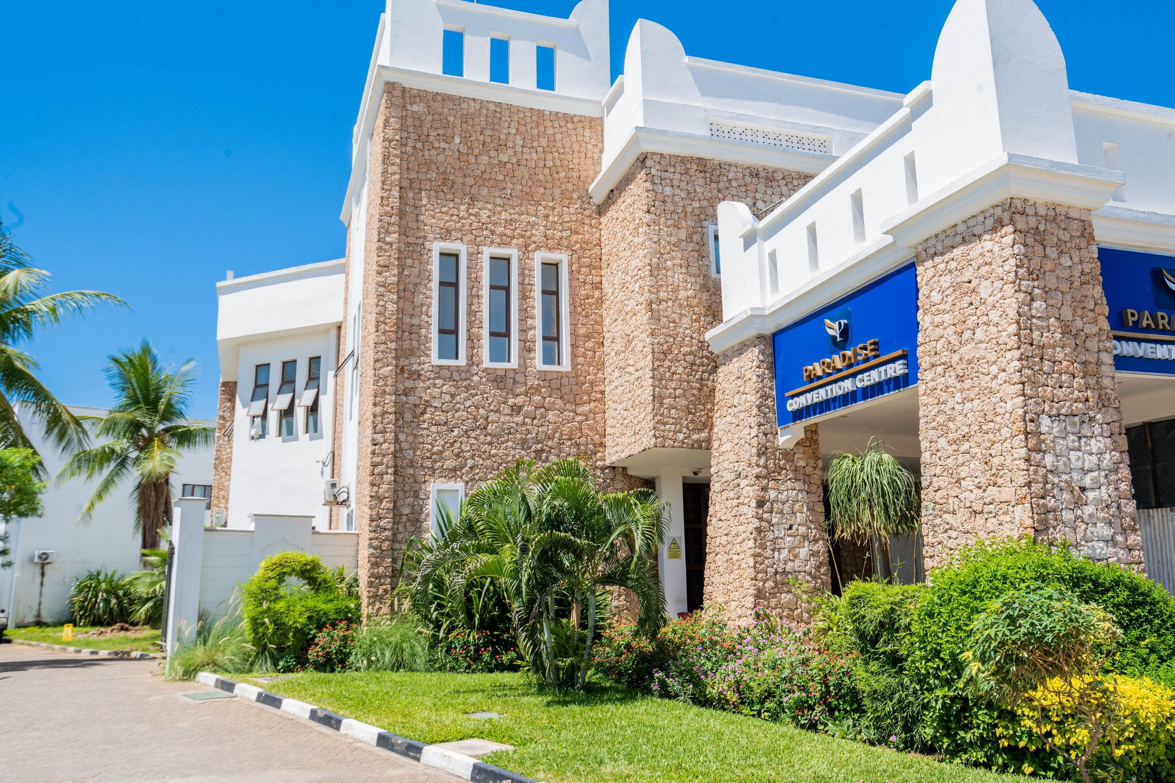 PrideInn Paradise Beach Resort, Convention Centre & Spa