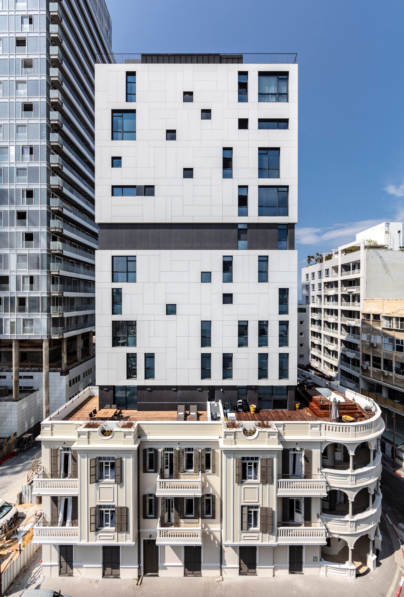 Renoma Hotel & Apartments