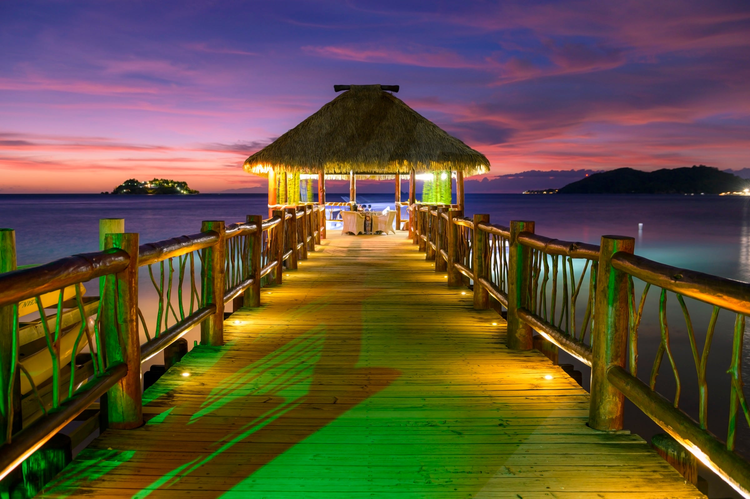 Tropica Island Resort