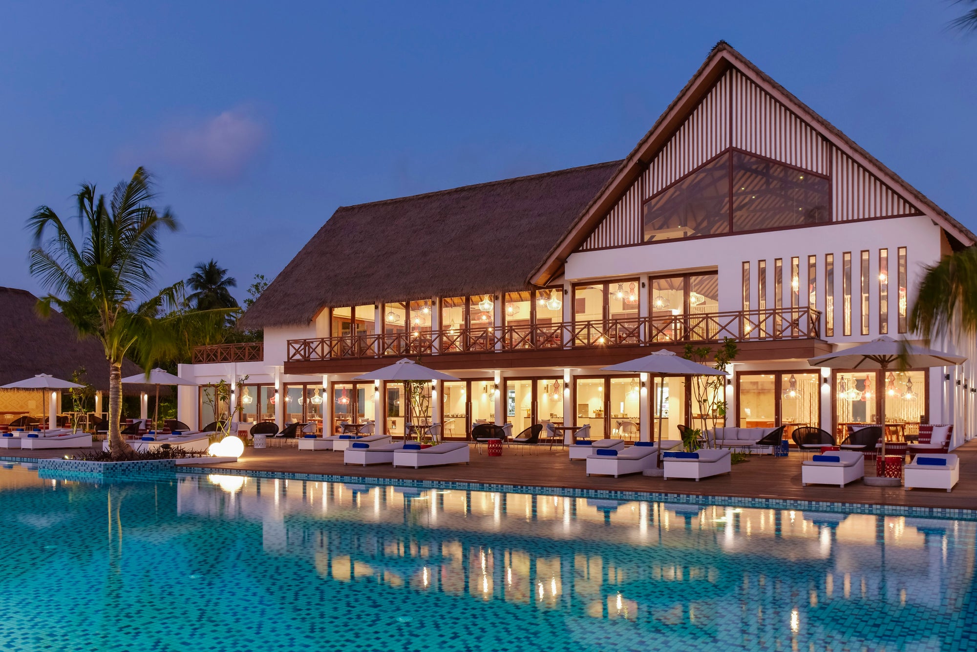 Mercure Maldives Kooddoo Resort