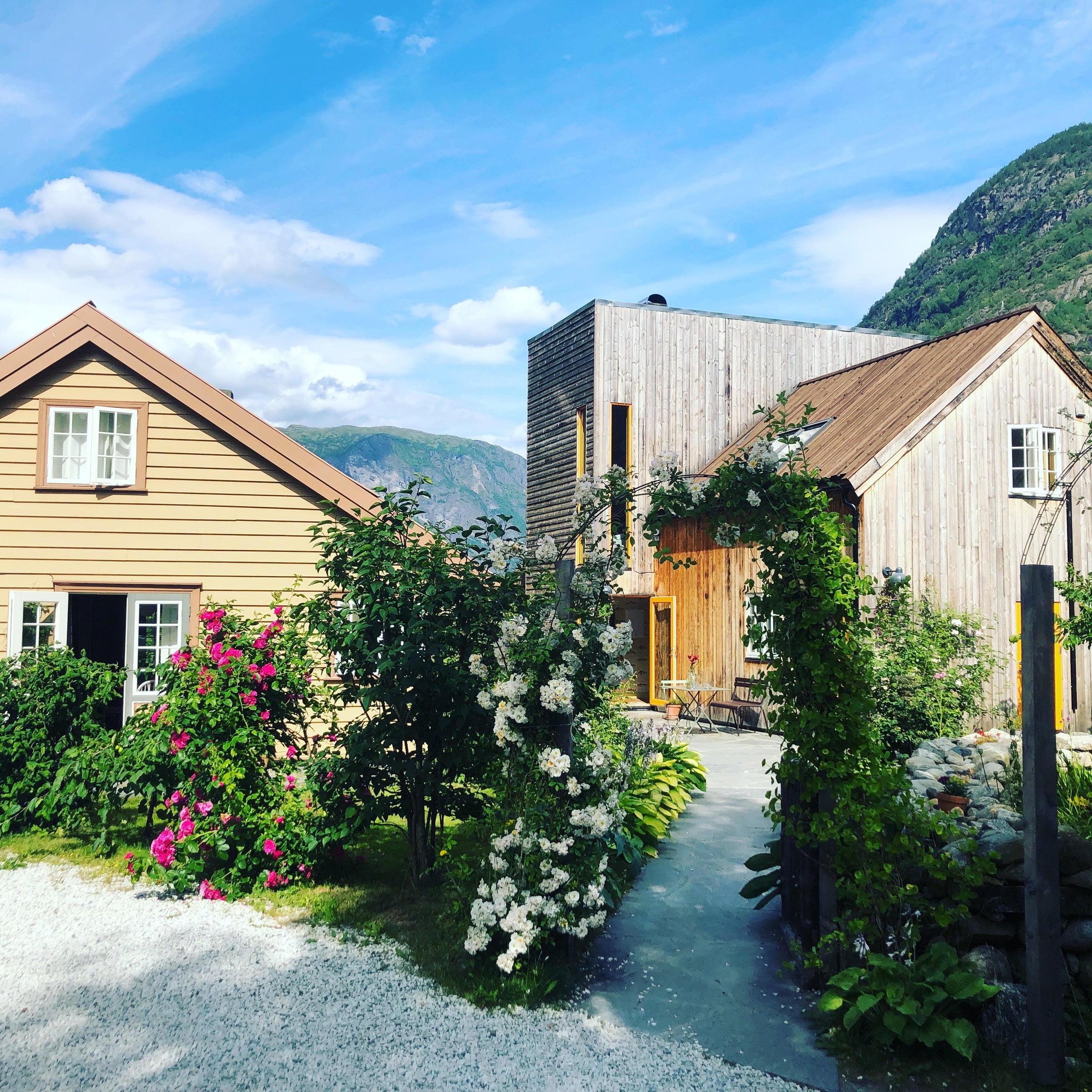 29|2 Aurland