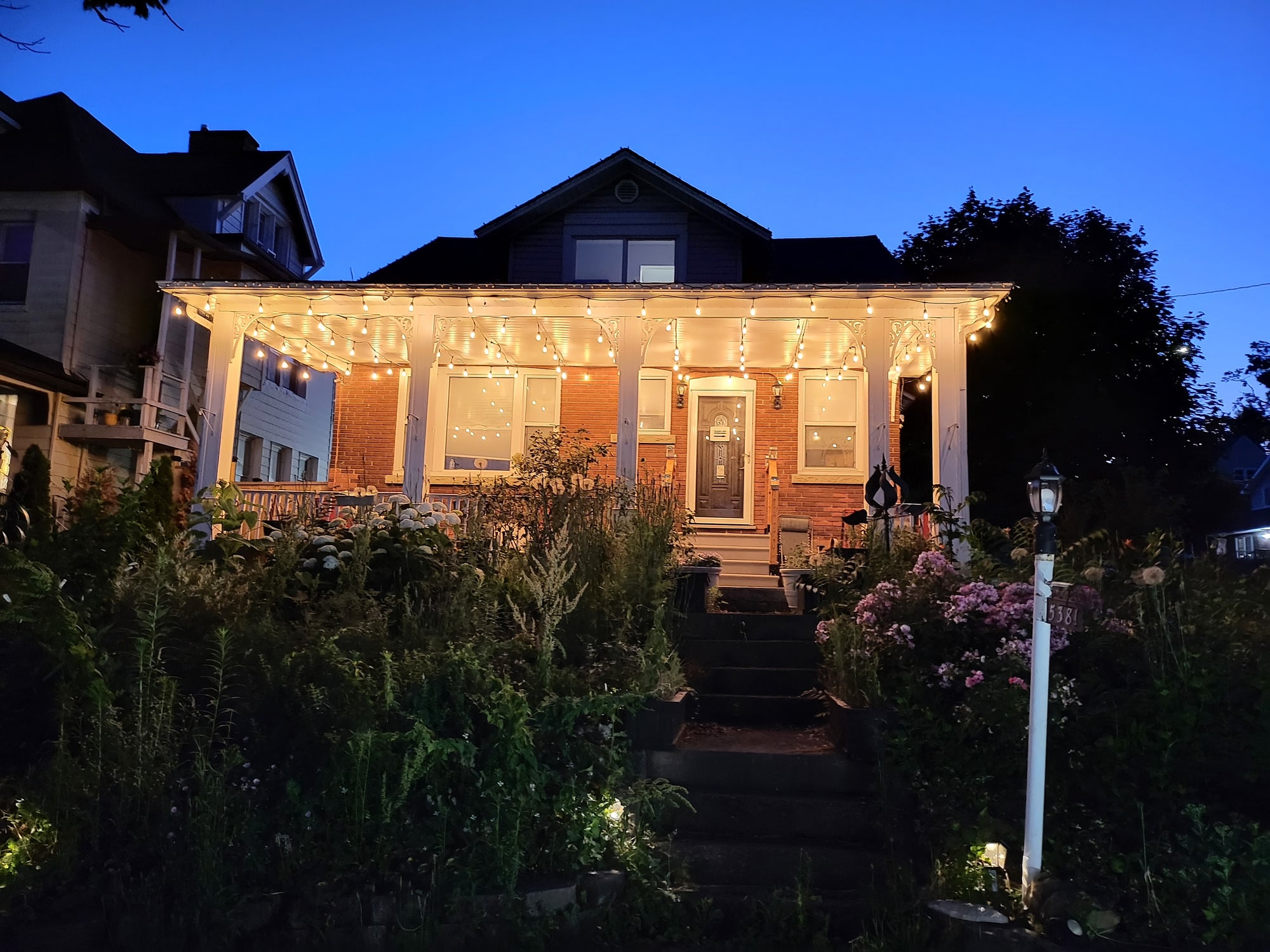 Serene Niagara Inn
