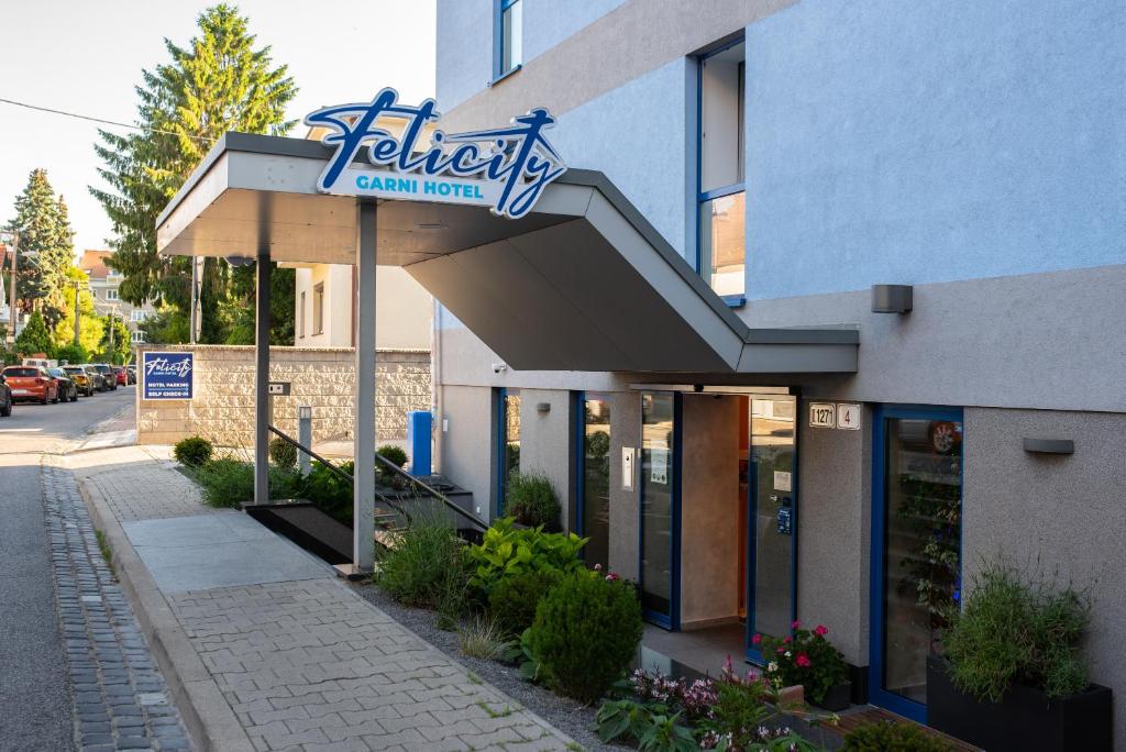 Hotel Saffron