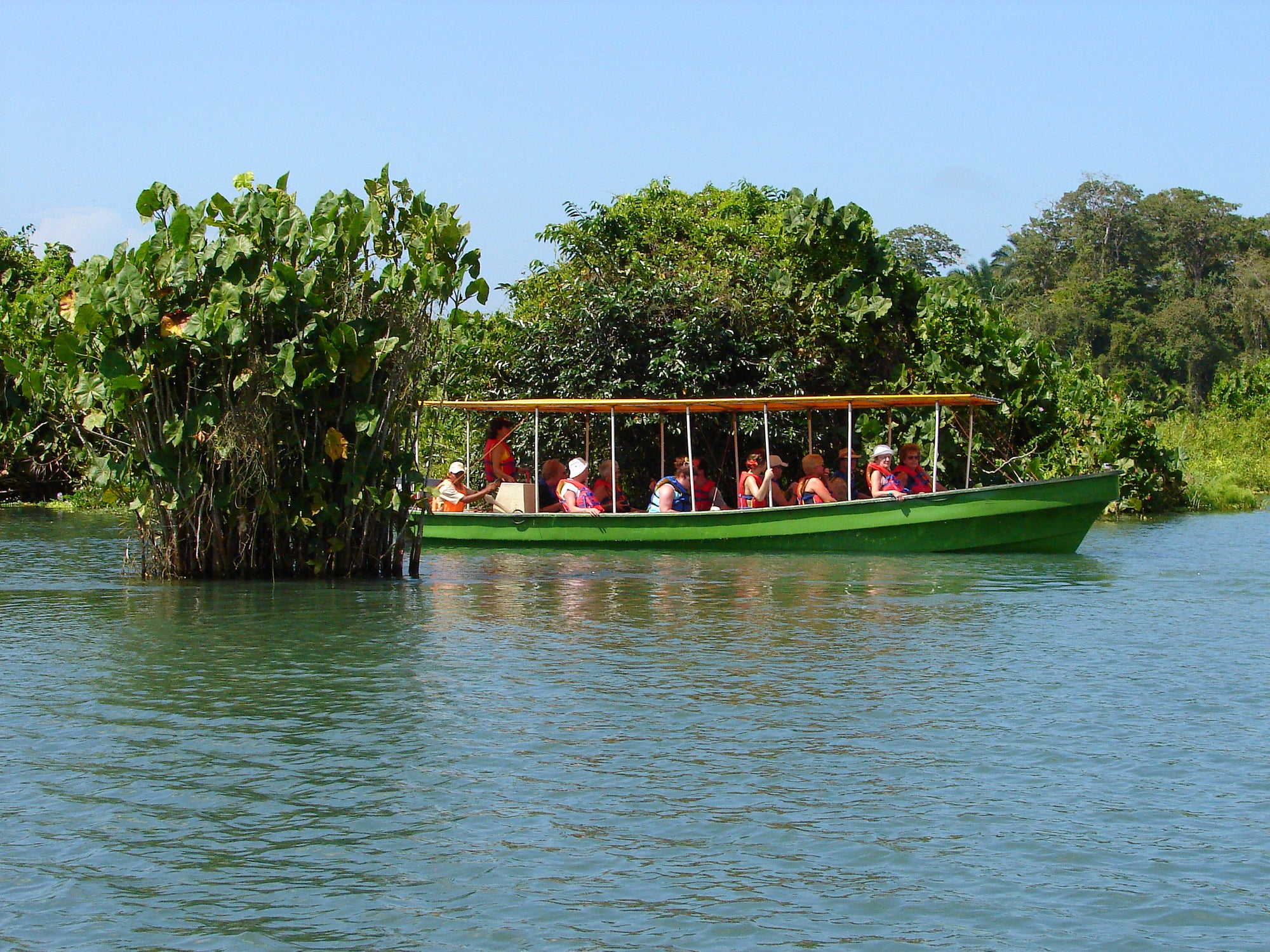 Jungle Land Panama Floating Lodge