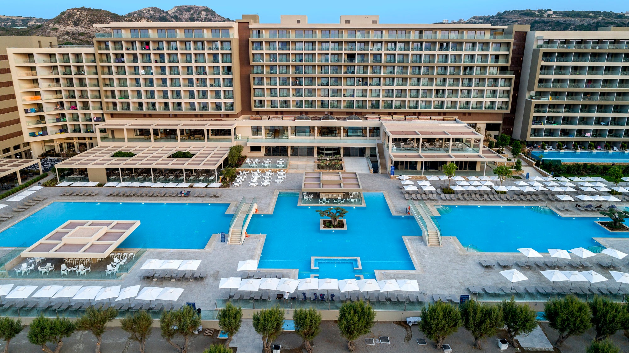 Amada Colossos Resort