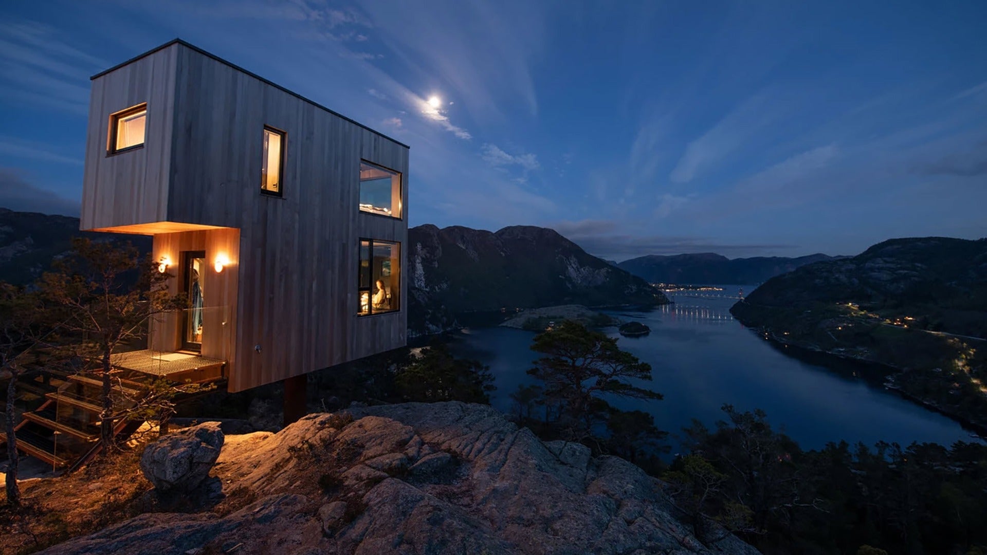 The Bolder Skylodge