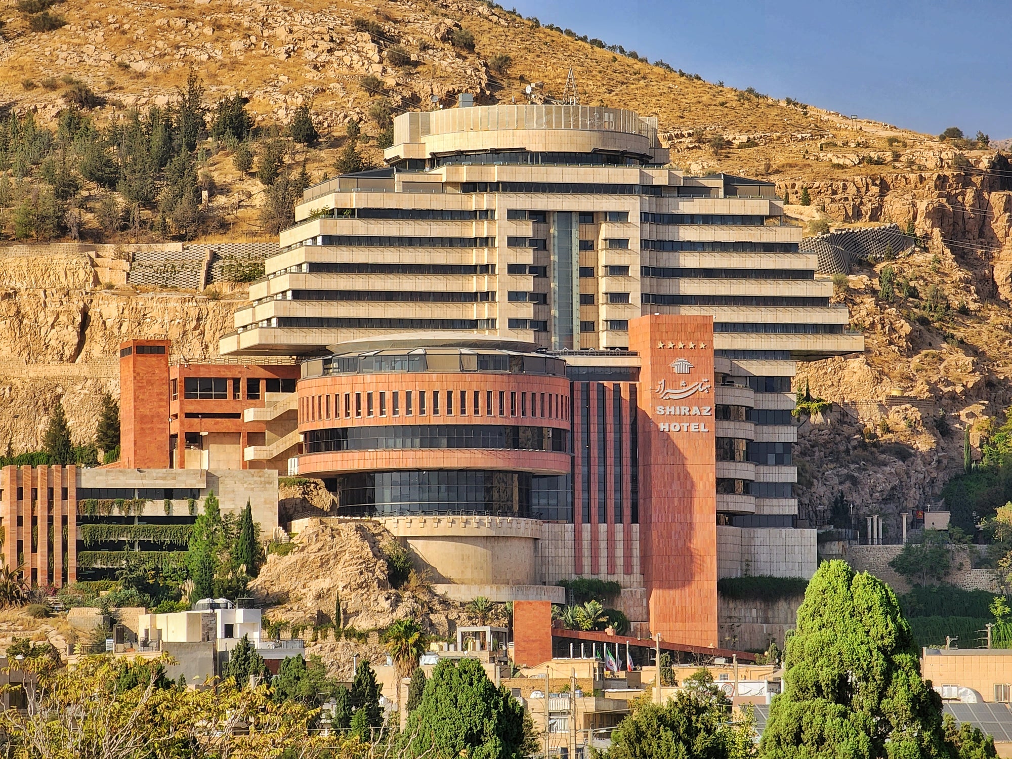 Shiraz Hotel