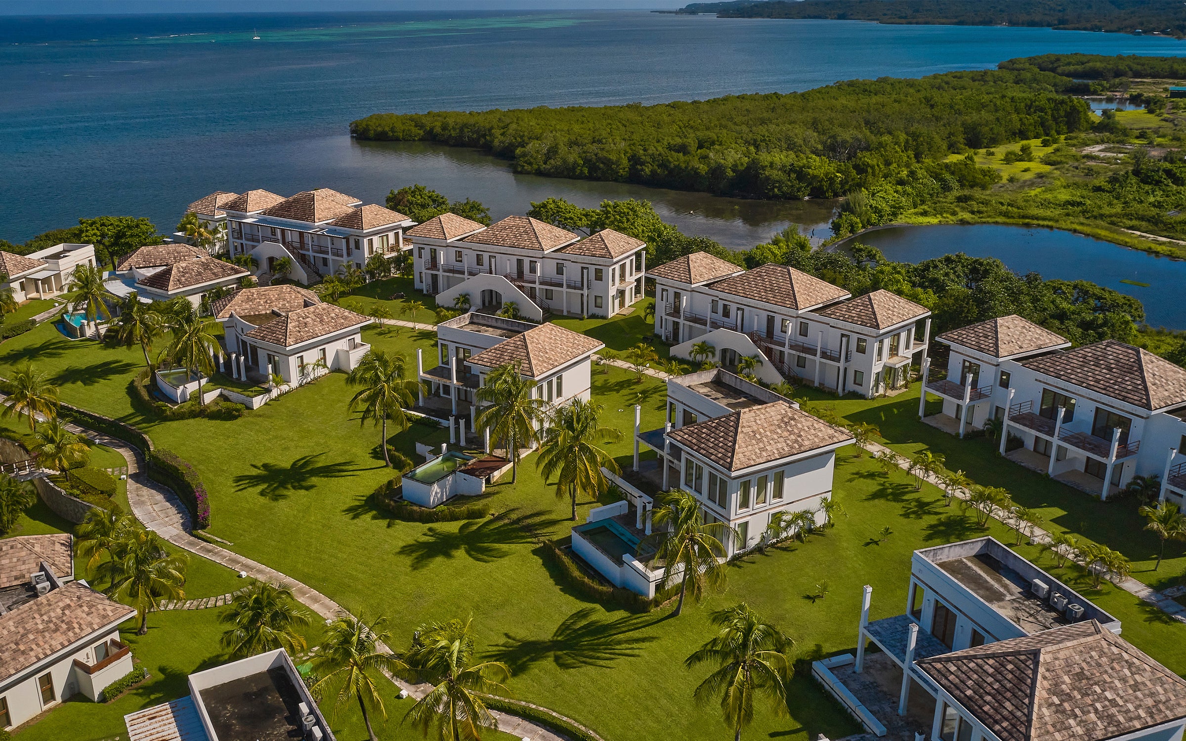 Las Verandas Hotel & Villas