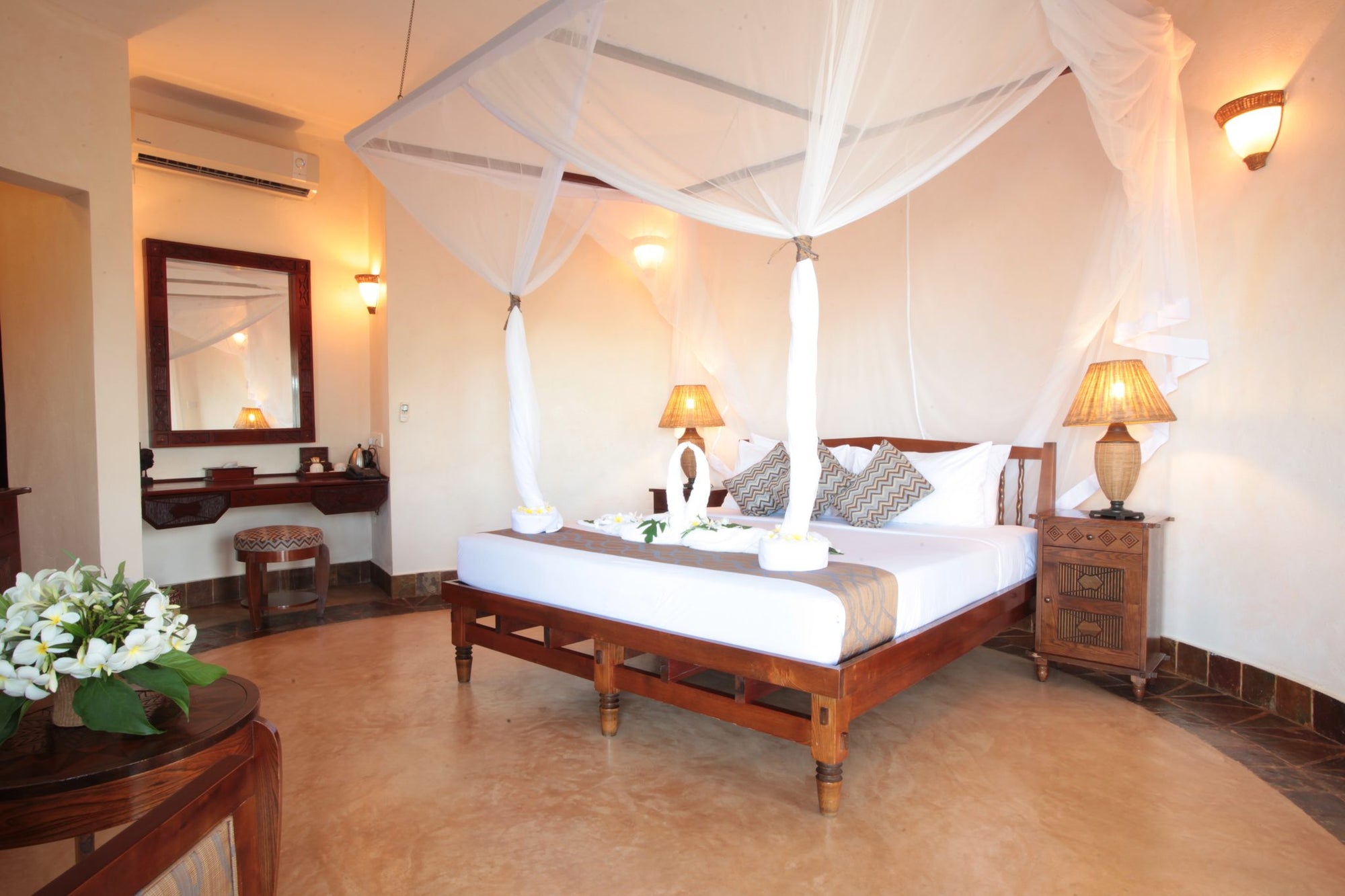 All Rooms - Interior 