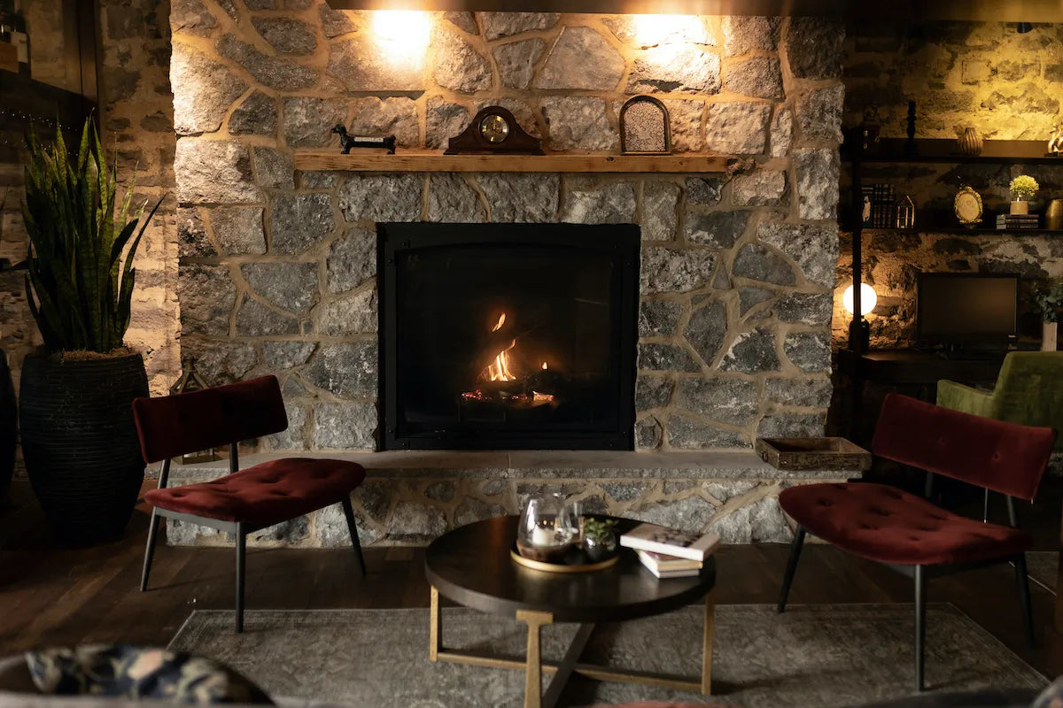 Auberge du Vieux-Port, Montreal, Canada featured image.