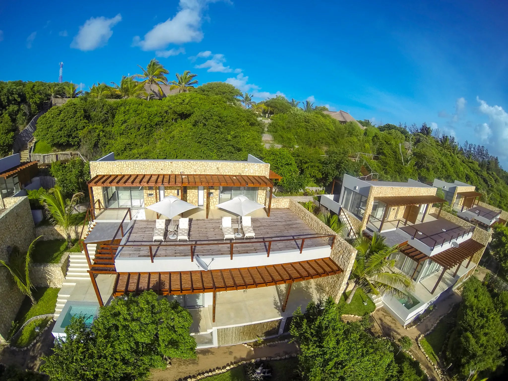 Room gallery image 1.