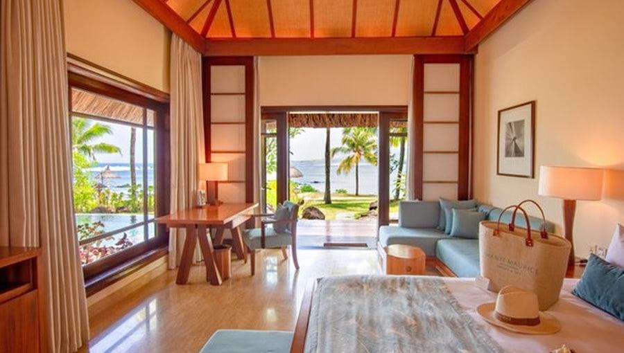Beachfront Suite Pool Villa