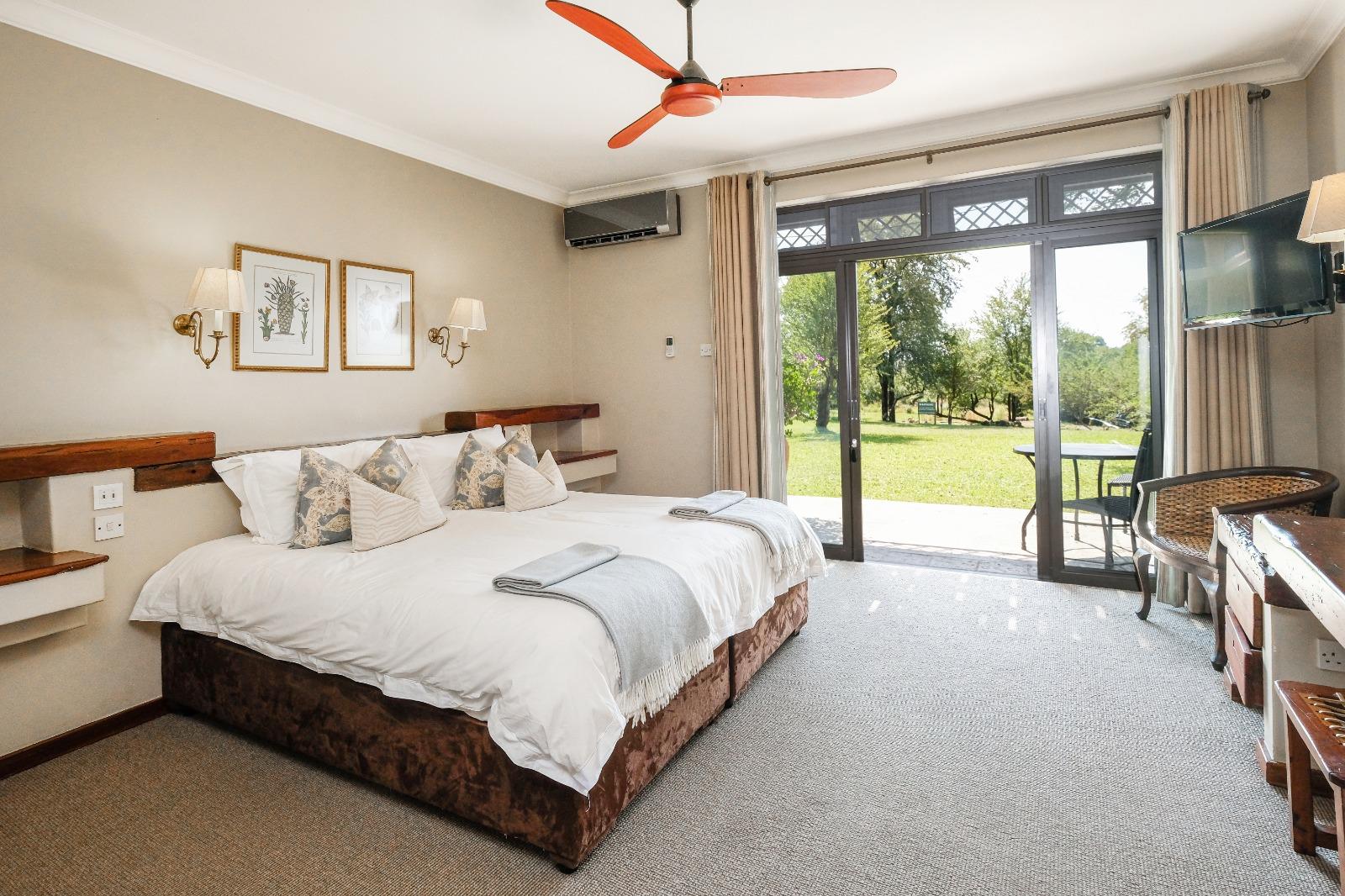 Classic Double Room (s)