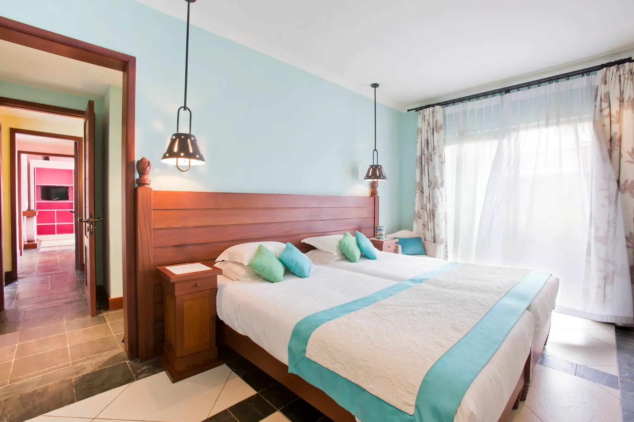 Room gallery image 1.