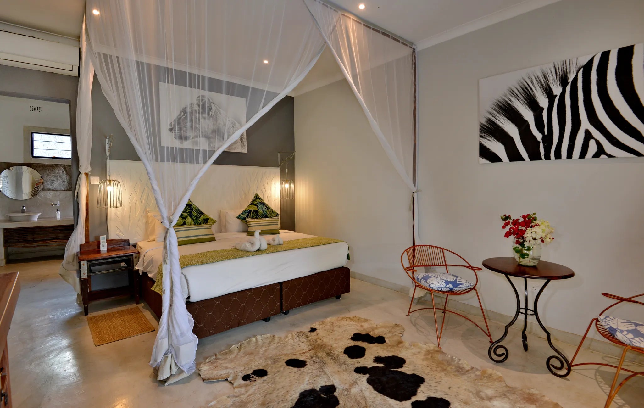 Deluxe Bedroom at Crowned Eagle Boutique Hotel, Lake Kariba, Zimbabwe.