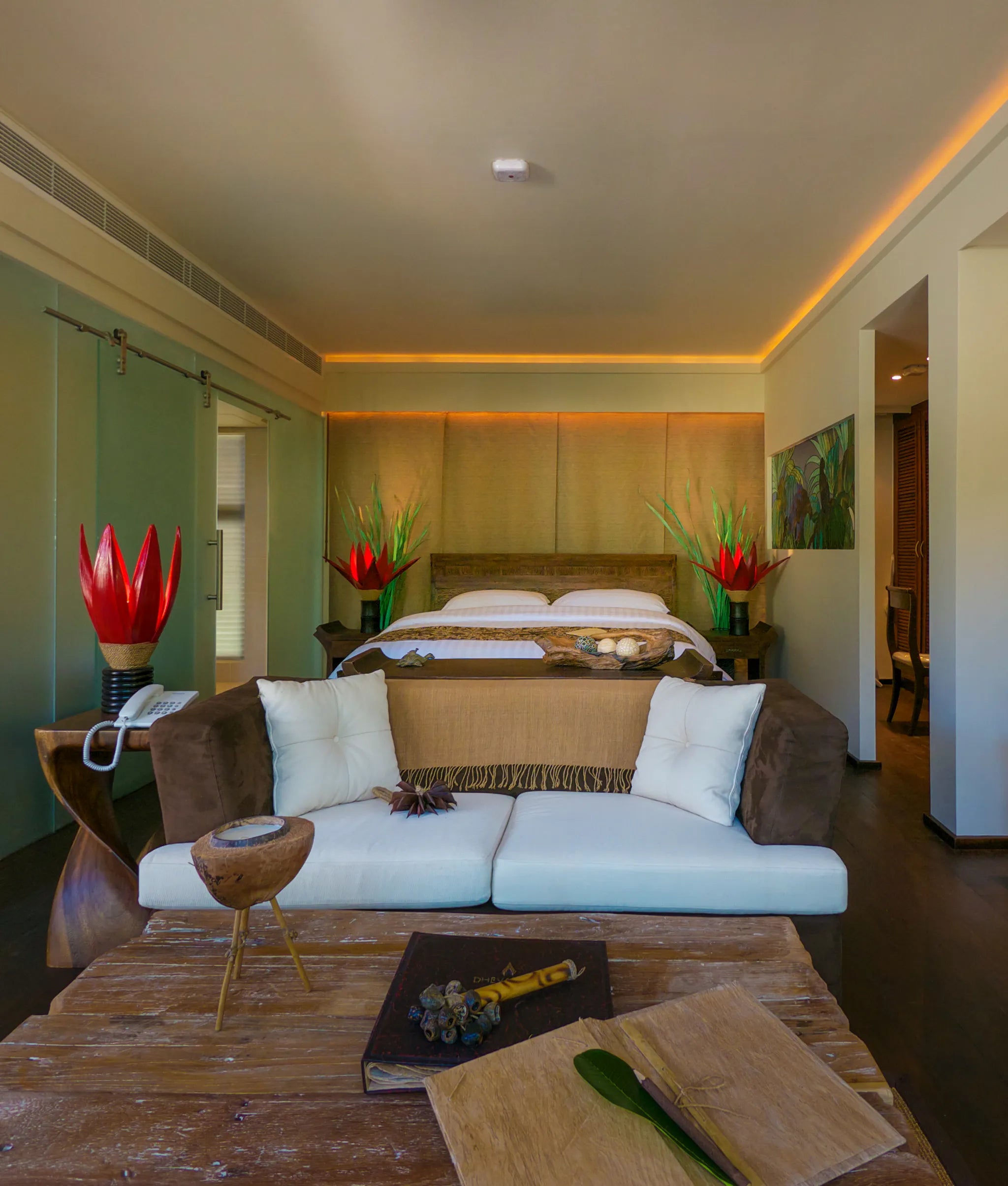 Room gallery image 1.