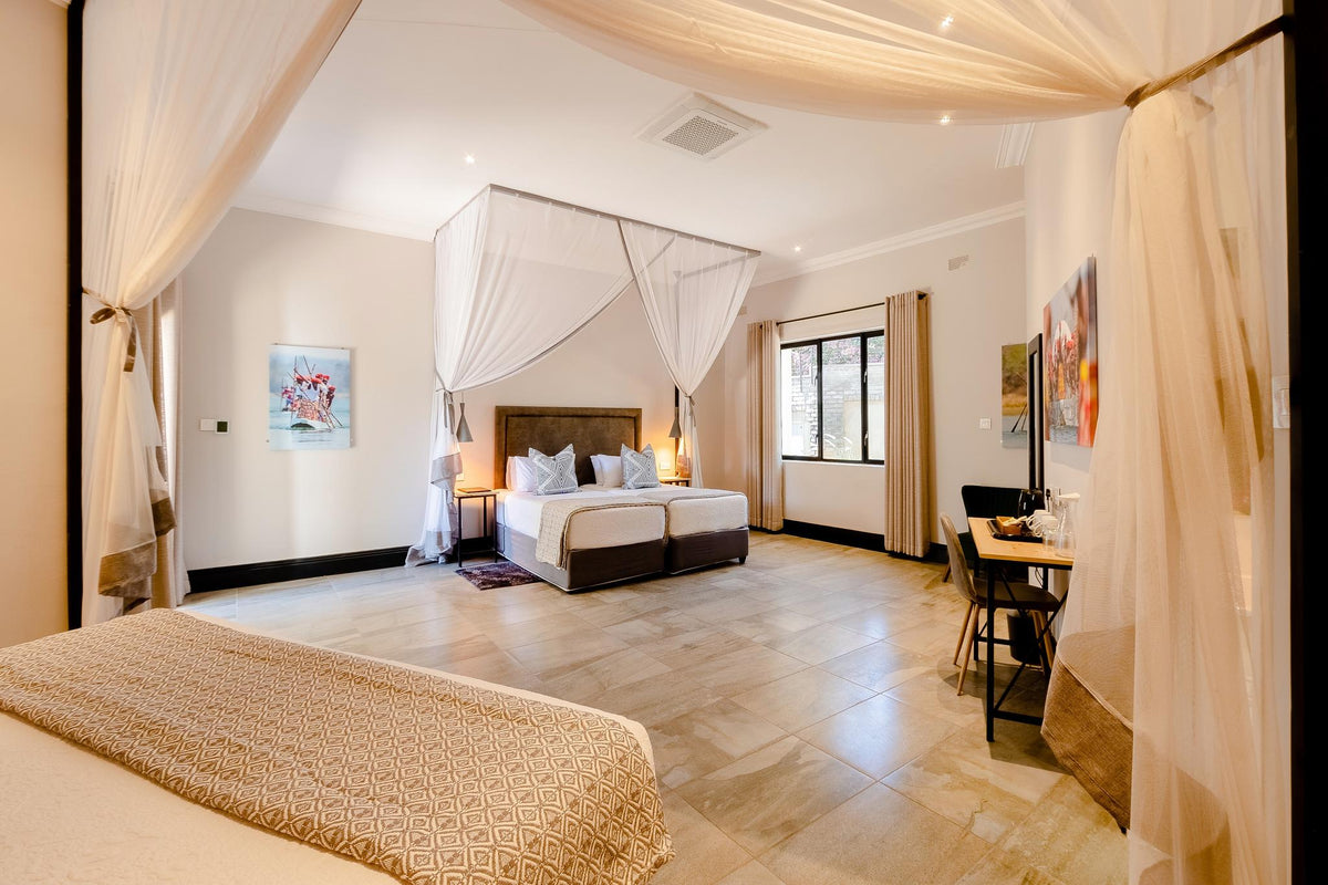 Superior Family Suite gallery image 2