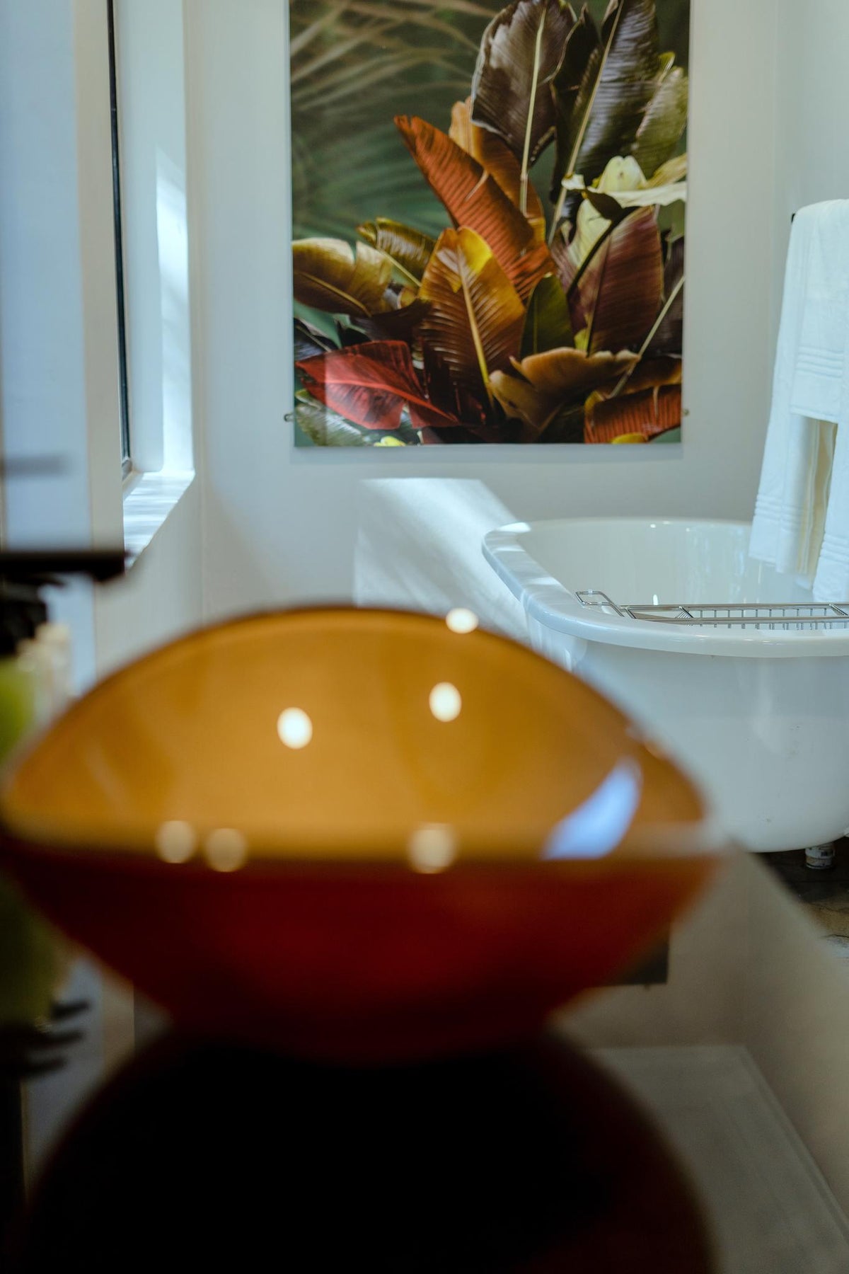 Superior Honeymoon Suite gallery image 5