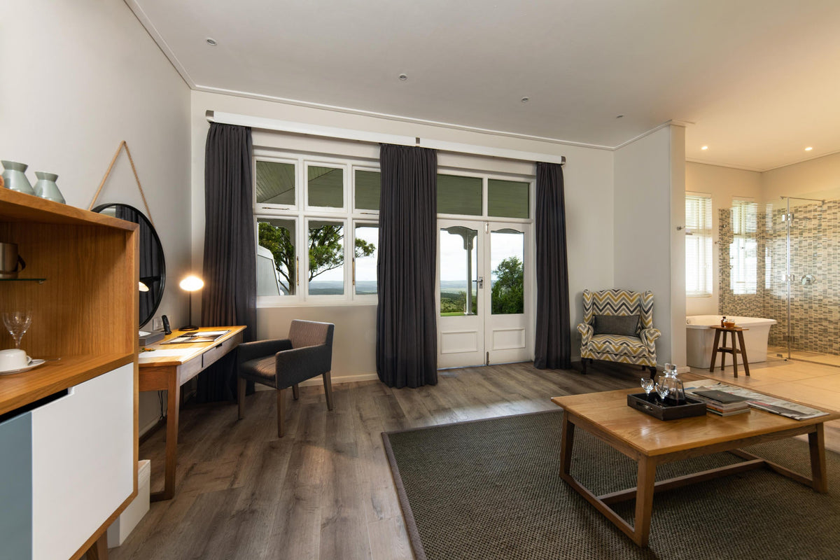 Contemporary Suite gallery image 8