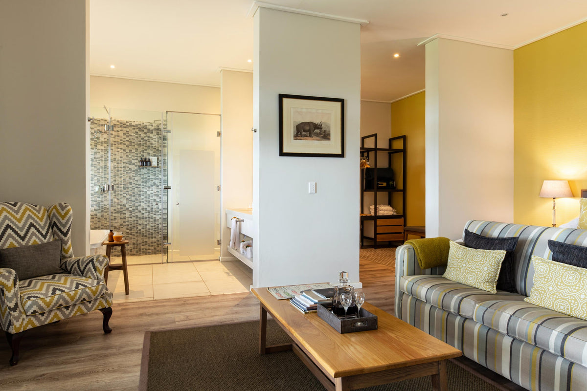 Contemporary Suite gallery image 9