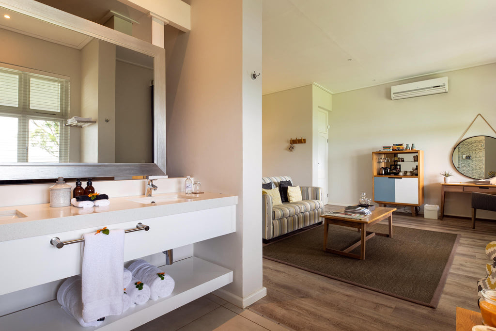 Contemporary Suite gallery image 7