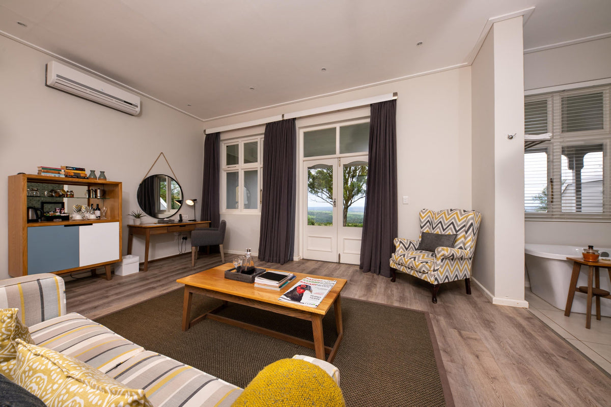 Contemporary Suite gallery image 10