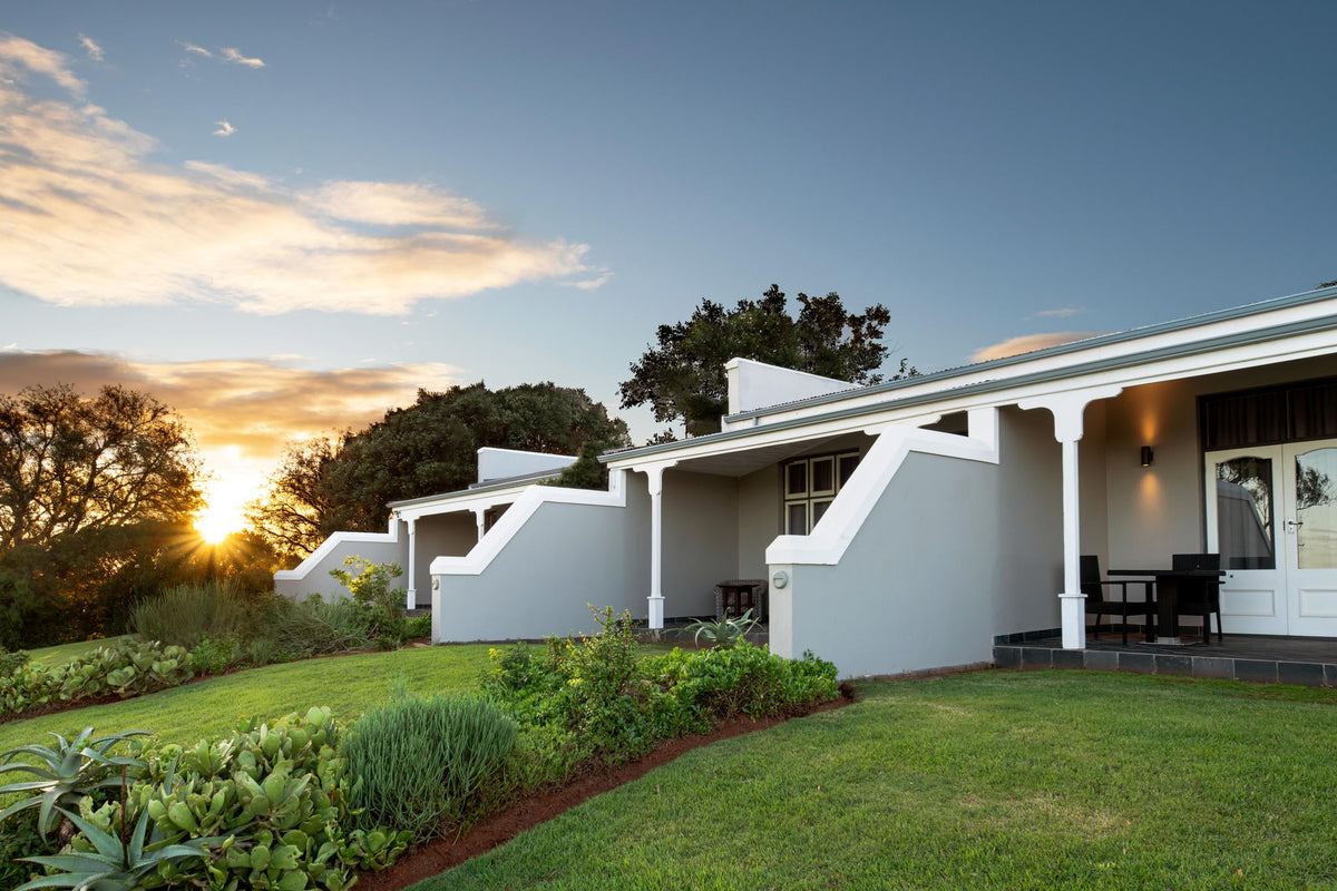 Contemporary Suite gallery image 14