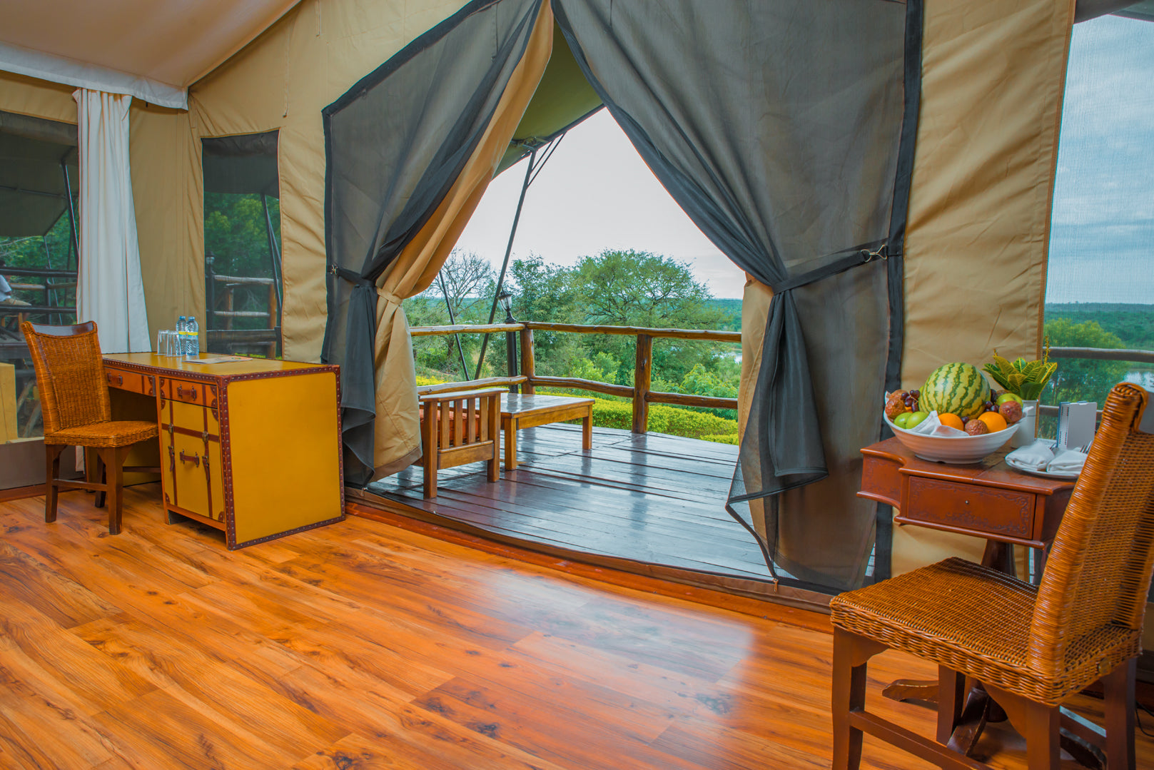 Deluxe Tents