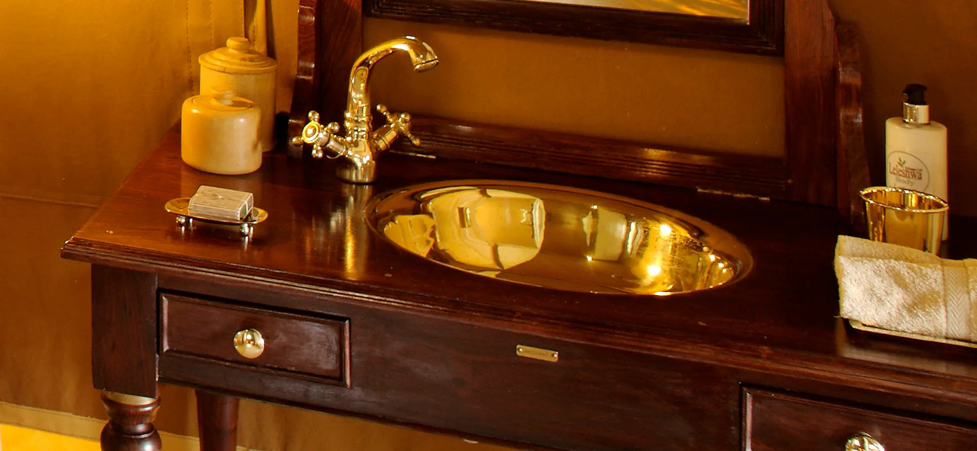 Room gallery image 4.