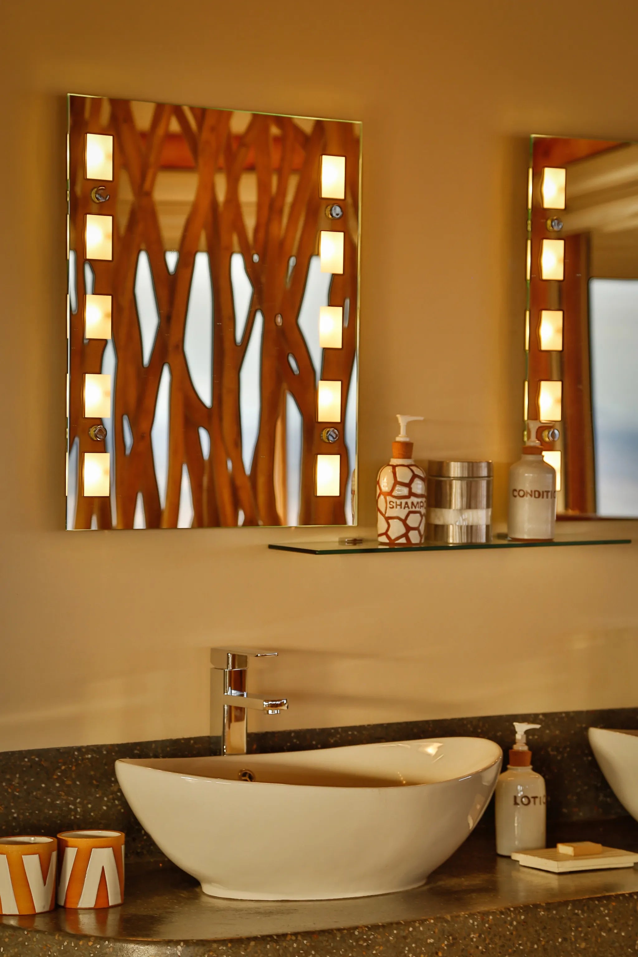 Room gallery image 6.