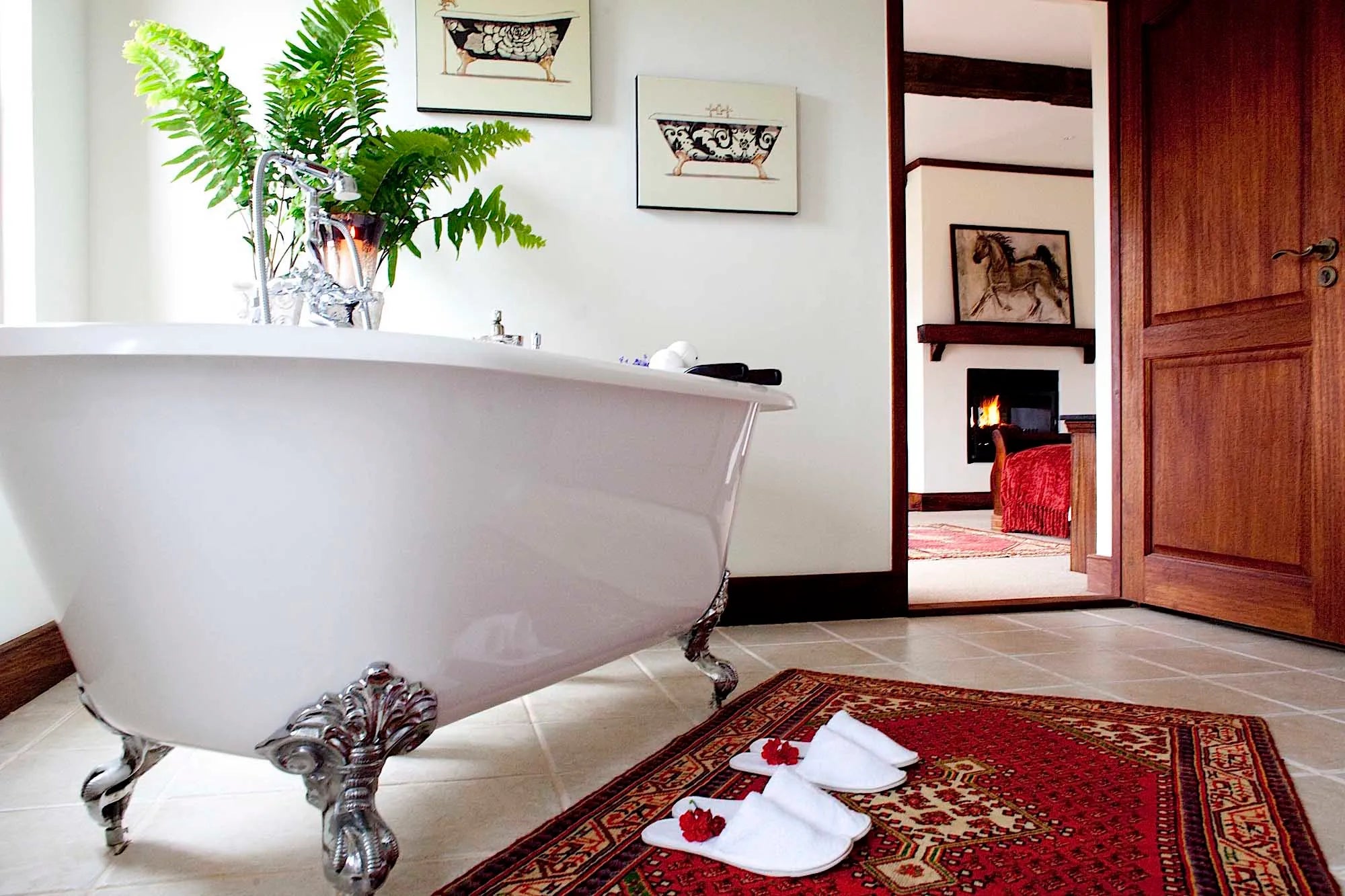 Room gallery image 3.