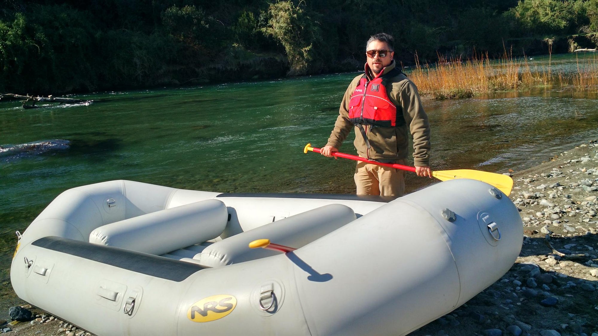 Floating raft on the Liucura River gallery image 3