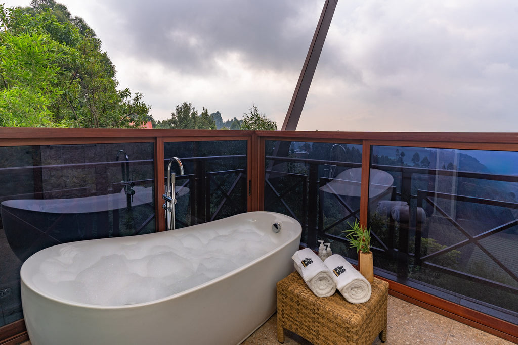 DELUXE COTTAGES