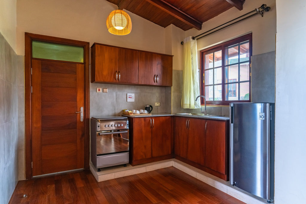FAMILY COTTAGE