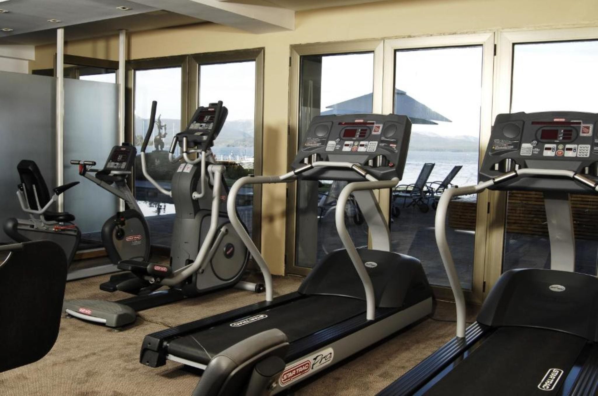 HEALTH CLUB