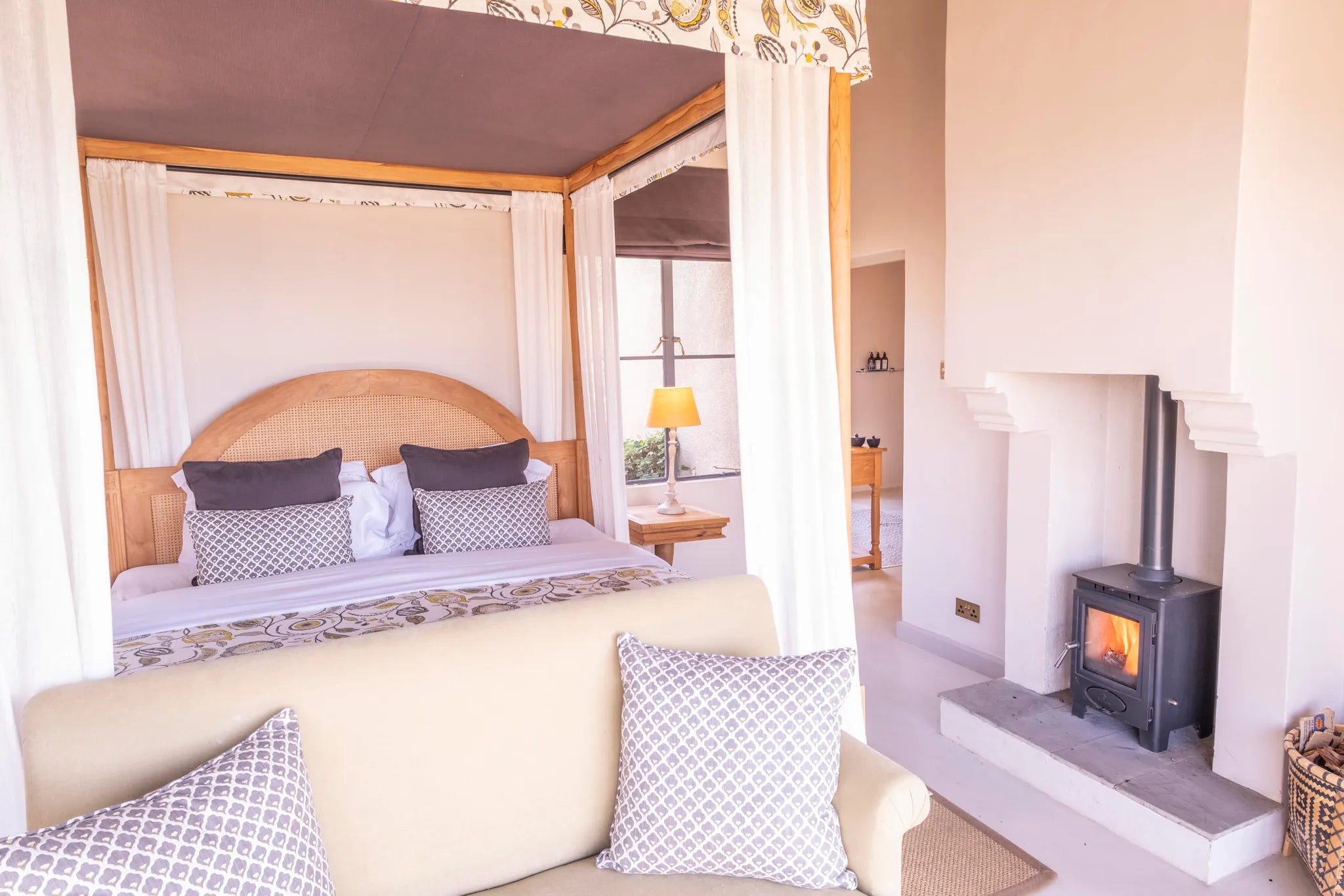 Room gallery image 4.