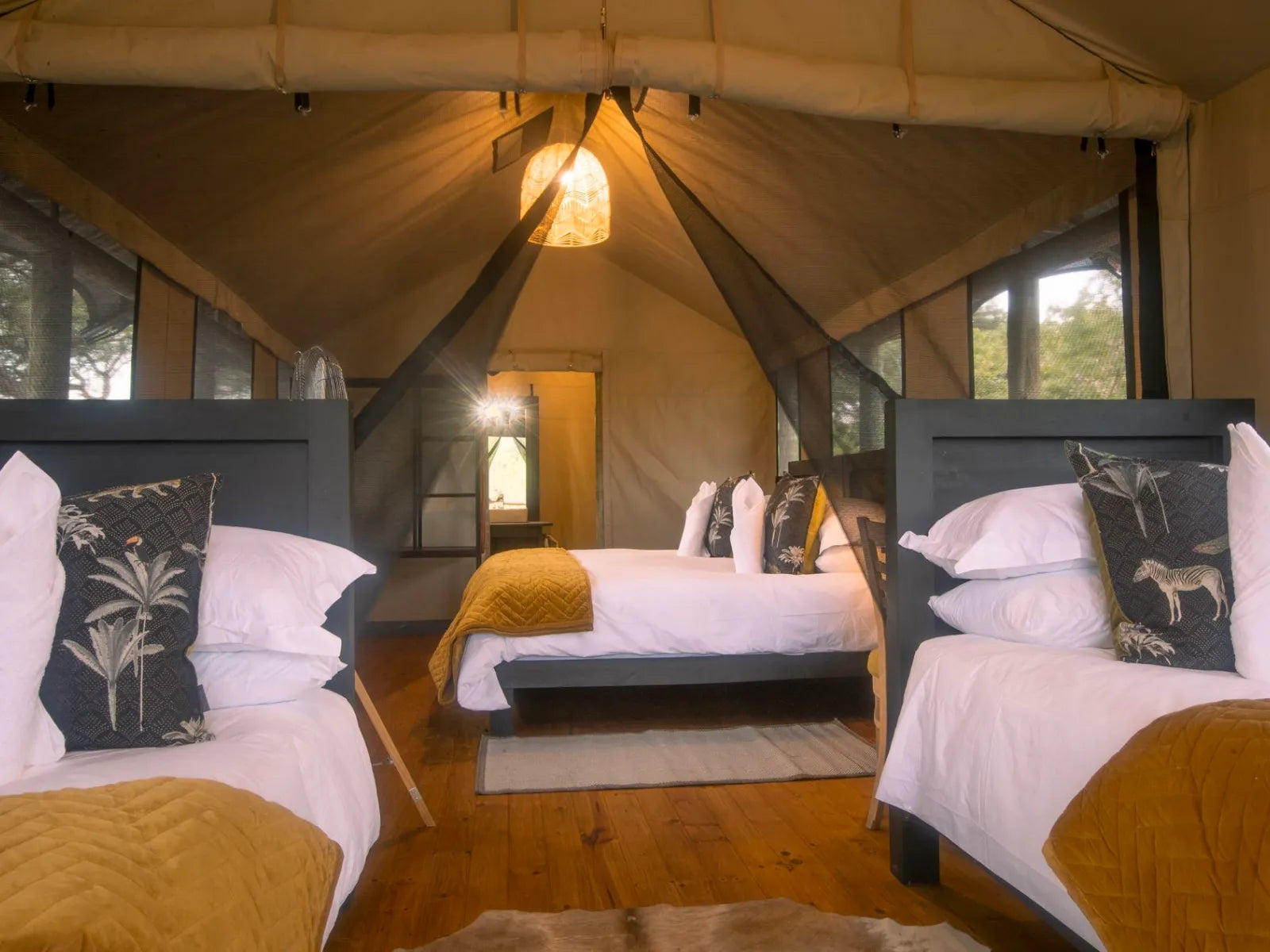 Room gallery image 3.