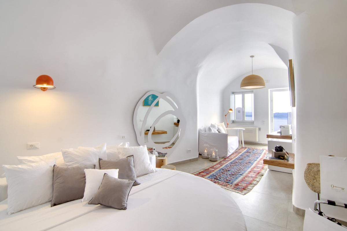 Honeymoon Suite with Private Outdoor Heated Pool gallery image 4