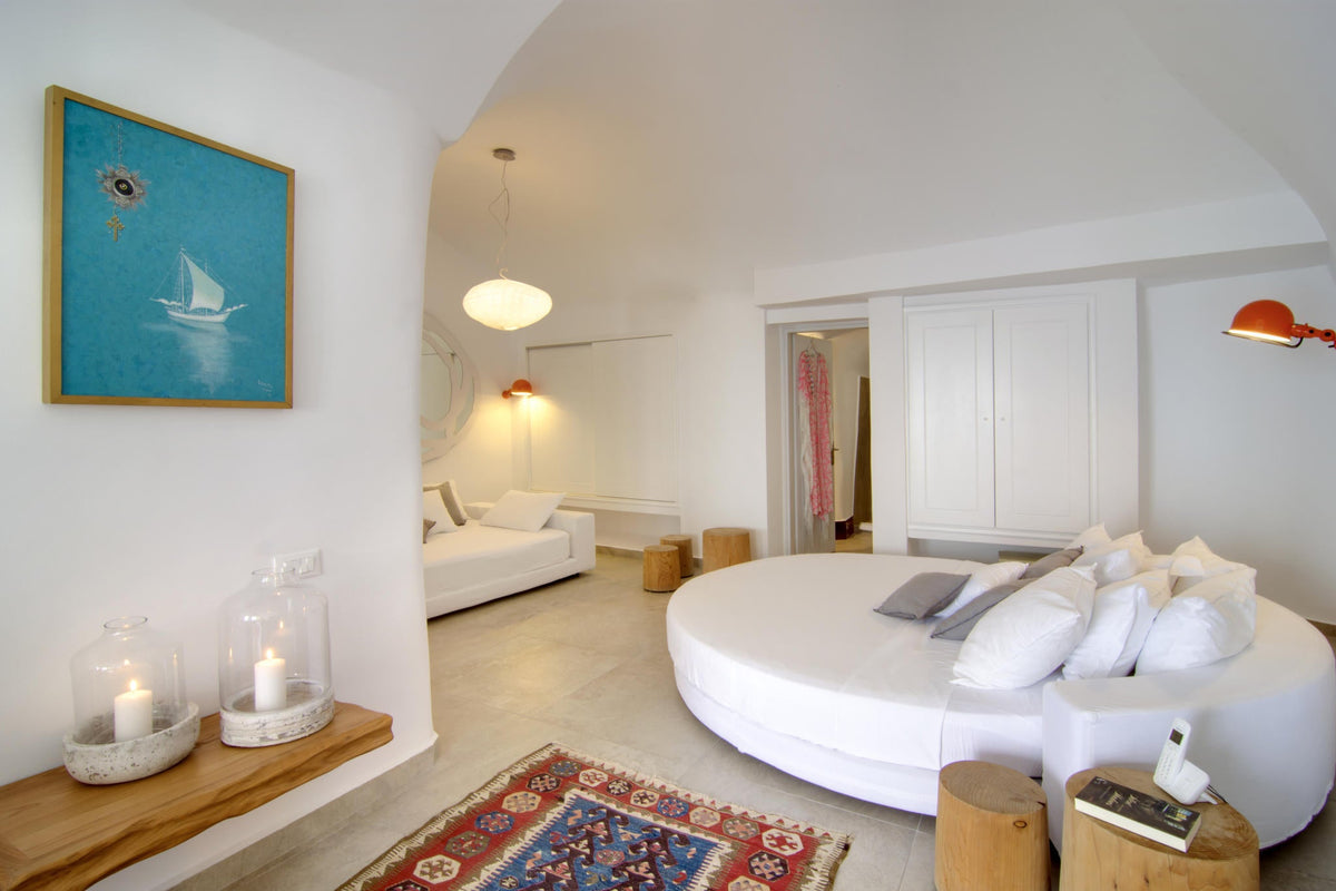 Honeymoon Suite with Private Outdoor Heated Pool gallery image 5