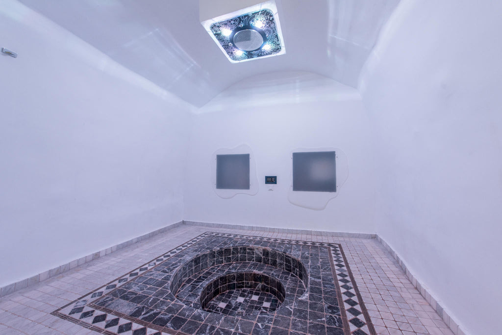 Honeymoon Suite with Private Outdoor Heated Pool gallery image 8