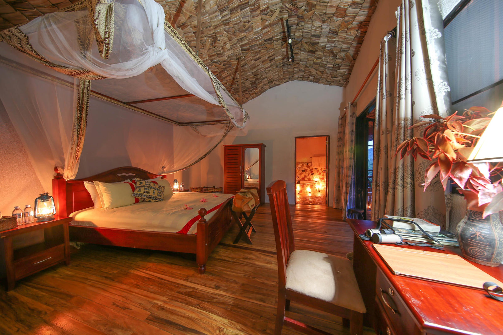 Honeymoon Suite