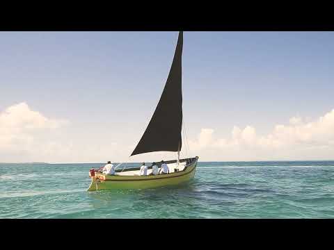 Experience the Kisawa Dhow